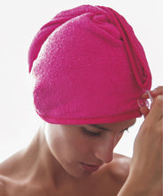 Cargar imagen en el visor de la galería, Toalla_mágica_Modelo.jpg