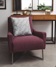 Cargar imagen en el visor de la galería, Cojín decorativo estampado Plumas