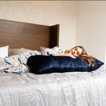 Cargar imagen en el visor de la galería, Almohada corporal body pillow abrazable supersoft Montreal