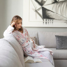 Cargar imagen en el visor de la galería, Bata descanso supersoft de microfibra Floral