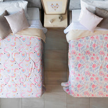 Cargar imagen en el visor de la galería, Cobertor doble vista microfibra, cobertor sherpa, cobertor, cobija, frazada, manta, borrega, cobertor invernal, cobertor doble vista